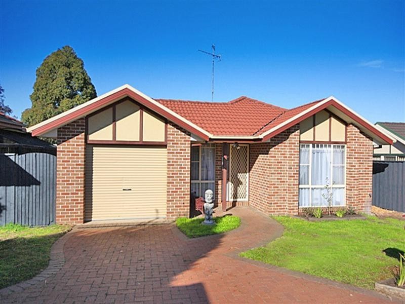 6 Dwyer Place, St Helens Park, St Helens Park NSW 2560