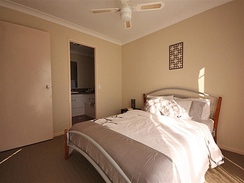 6 Dwyer Place, St Helens Park, St Helens Park NSW 2560