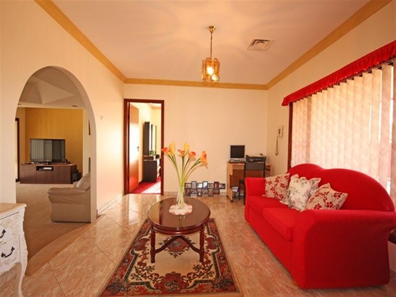 9 Hebrides Place, St Andrews NSW 2566