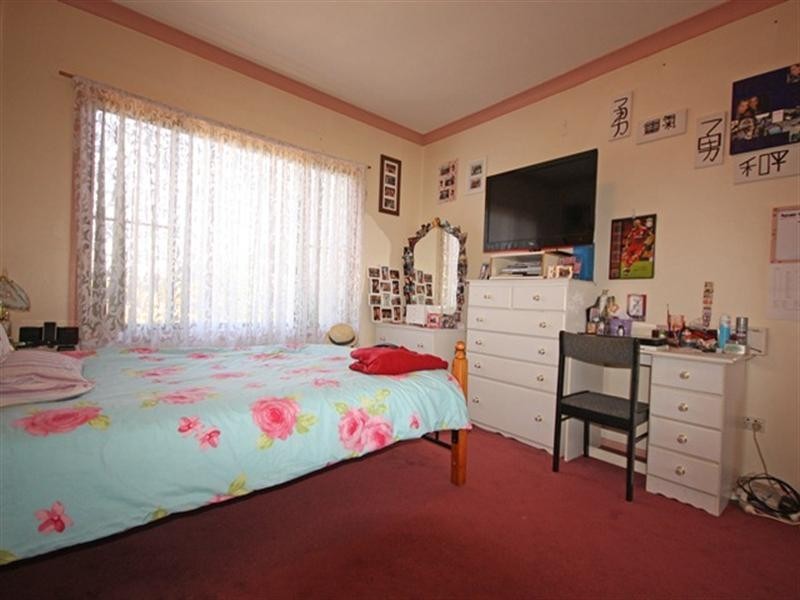 9 Hebrides Place, St Andrews NSW 2566