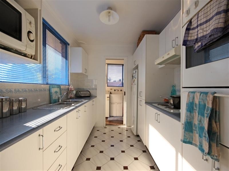 19 Trebbiano Place, Eschol Park NSW 2558