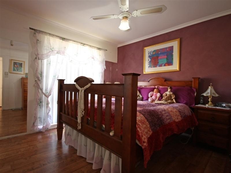 19 Trebbiano Place, Eschol Park NSW 2558