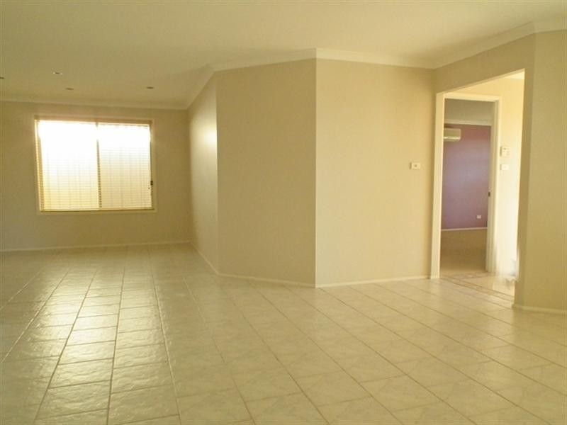 63 Kurrajong Circuit, Mount Annan NSW 2567