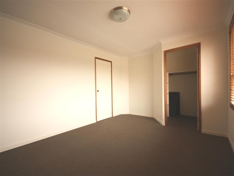 7/25 Surrey Street, Minto NSW 2566