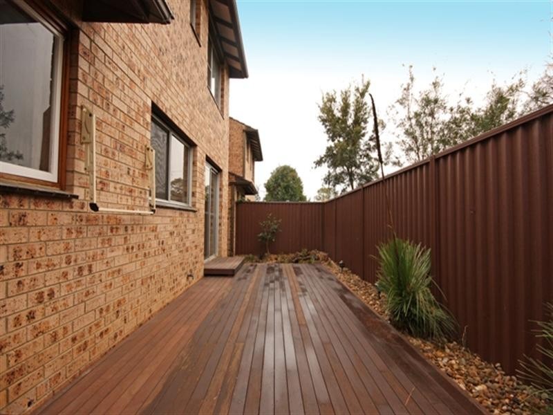 7/25 Surrey Street, Minto NSW 2566