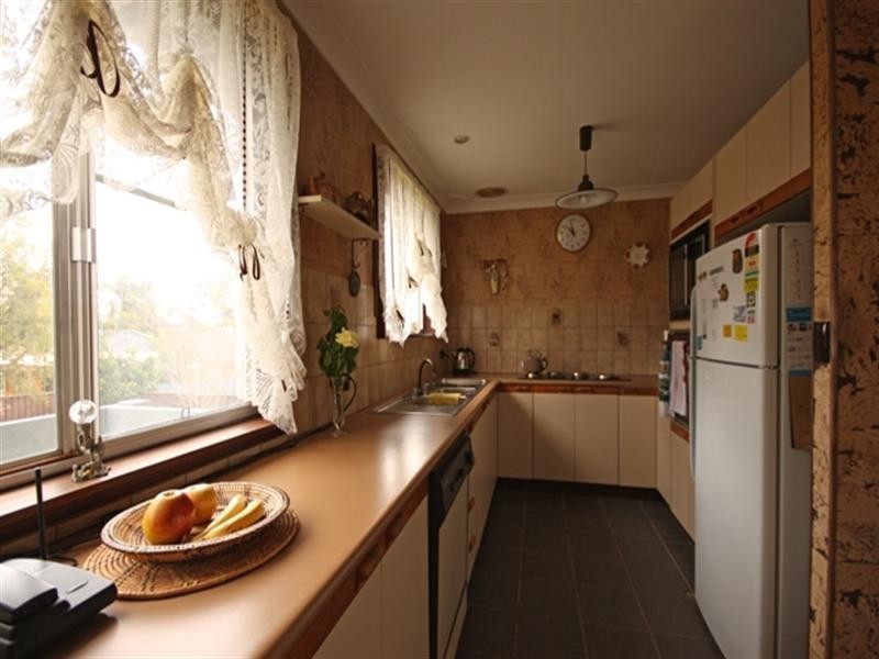 17 Carrington Circuit, Leumeah NSW 2560