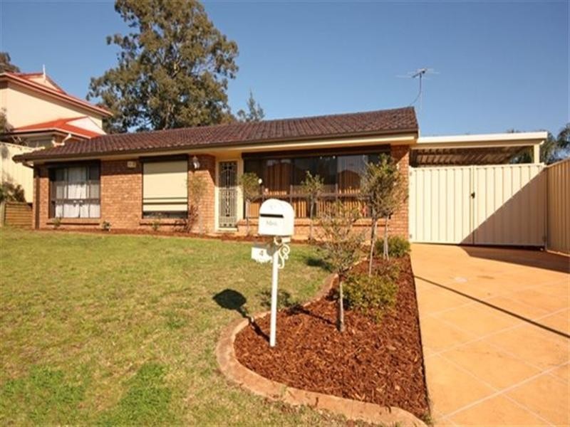 4 Griffiths Place, Eagle Vale NSW 2558