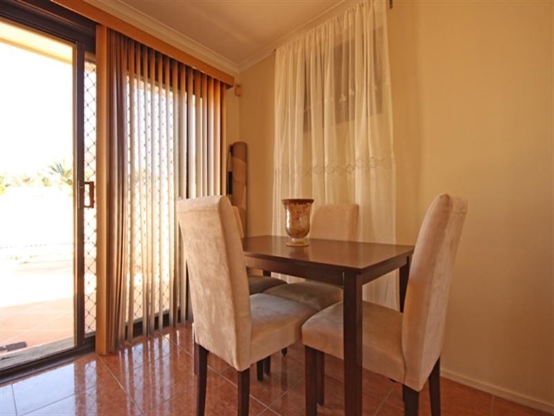 4 Griffiths Place, Eagle Vale NSW 2558