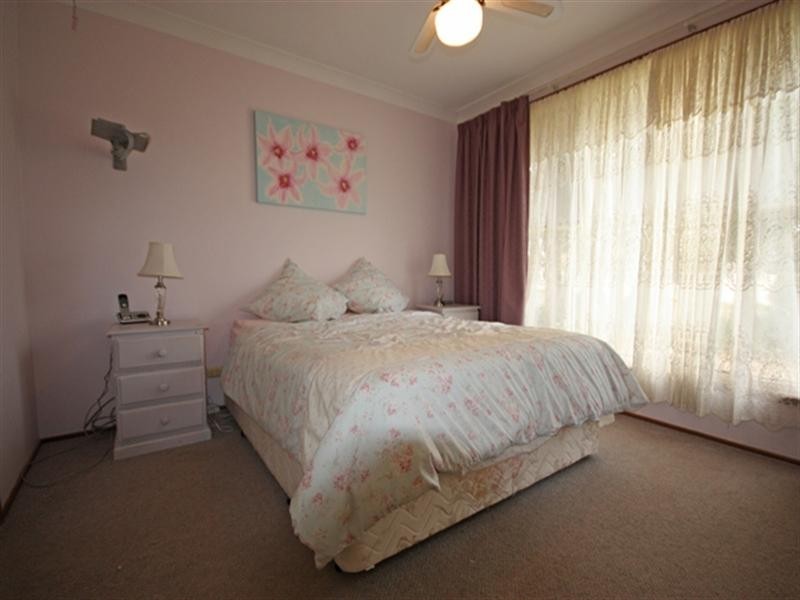 16 Cross Place, Mount Annan NSW 2567