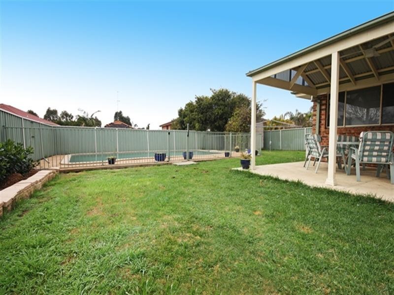 16 Cross Place, Mount Annan NSW 2567