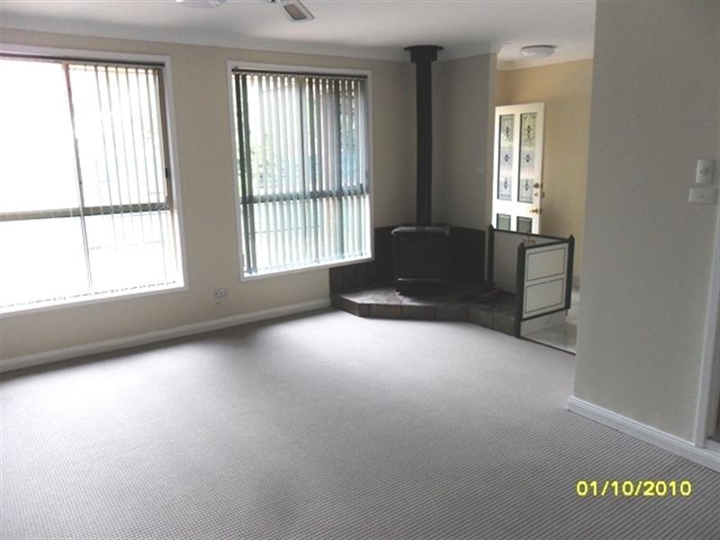 5 Chang Place, Kearns NSW 2558