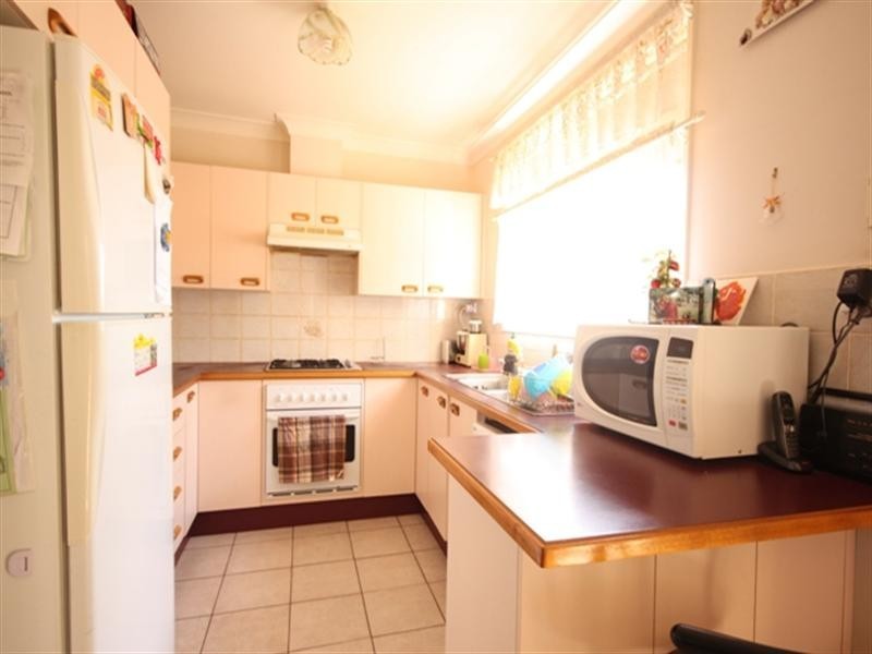 5 Oro Place, Glenfield NSW 2167