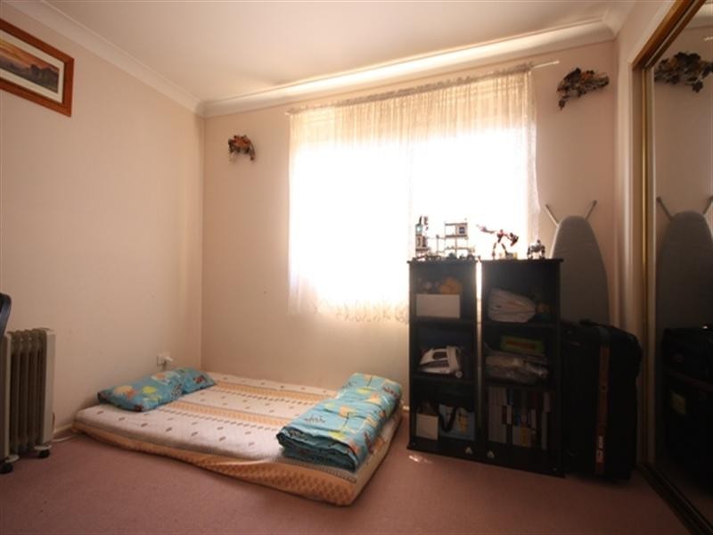 5 Oro Place, Glenfield NSW 2167