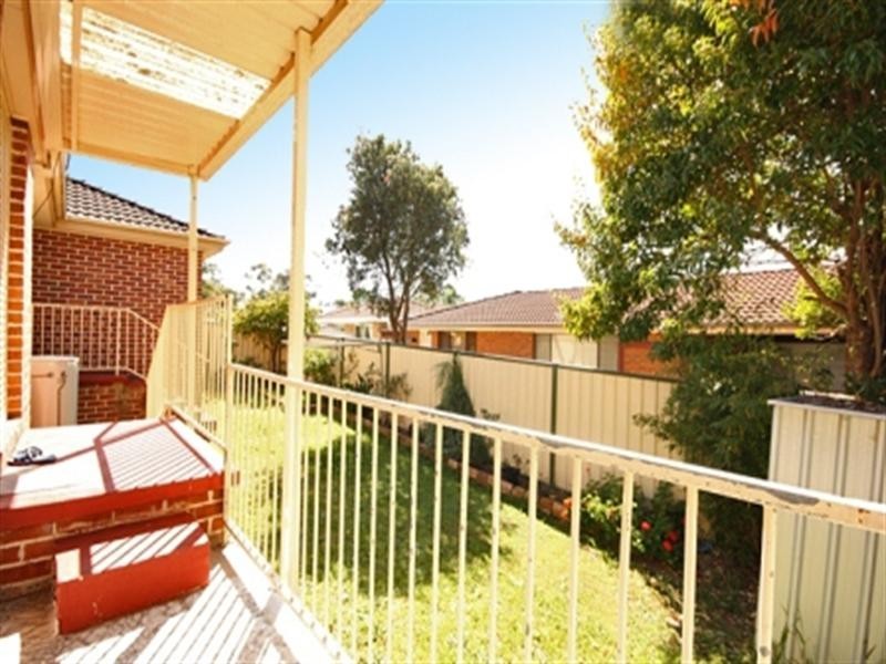 5 Oro Place, Glenfield NSW 2167