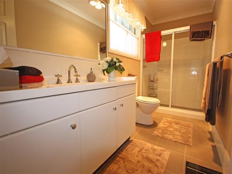 77 Macarthur Road, Elderslie NSW 2570