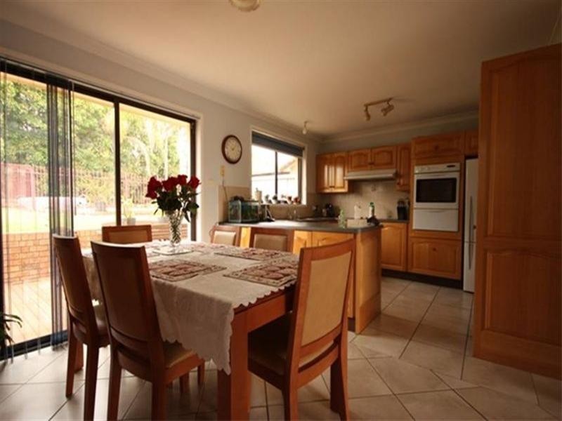 4 Hawker Place, Raby NSW 2566