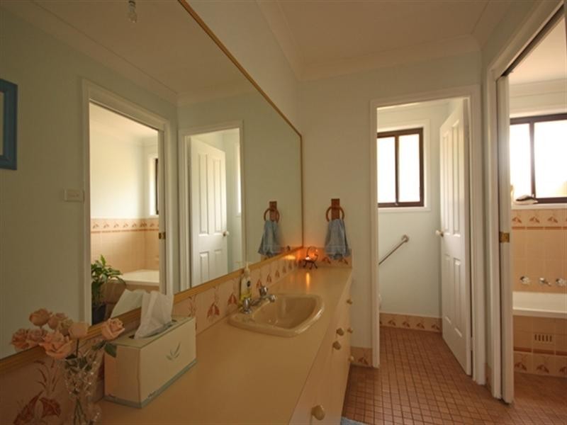 4 Hawker Place, Raby NSW 2566