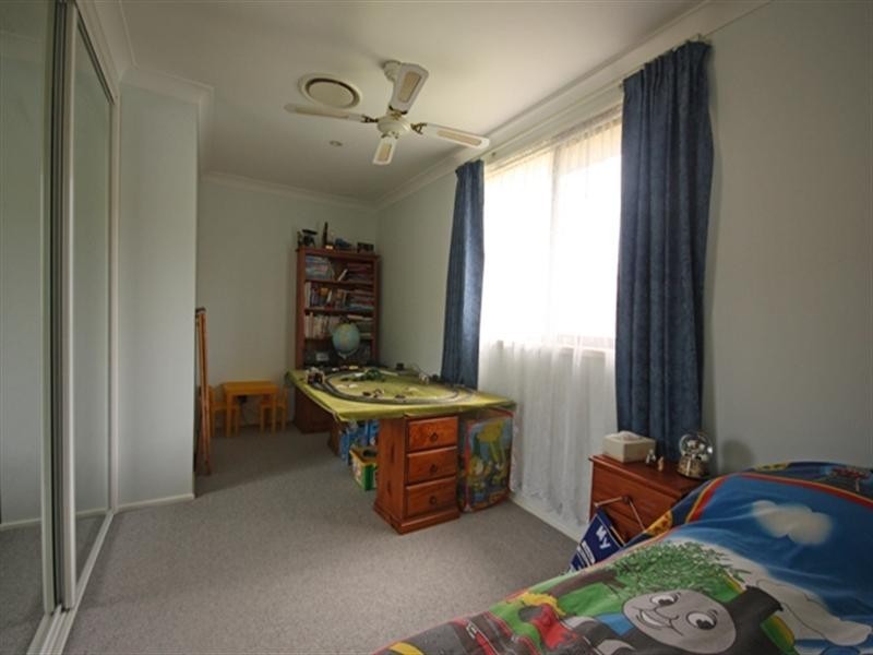 4 Hawker Place, Raby NSW 2566