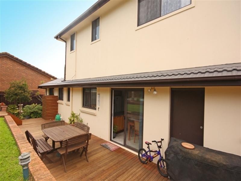 4 Hawker Place, Raby NSW 2566