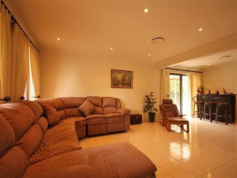 10 Warriewood Street, Woodbine NSW 2560