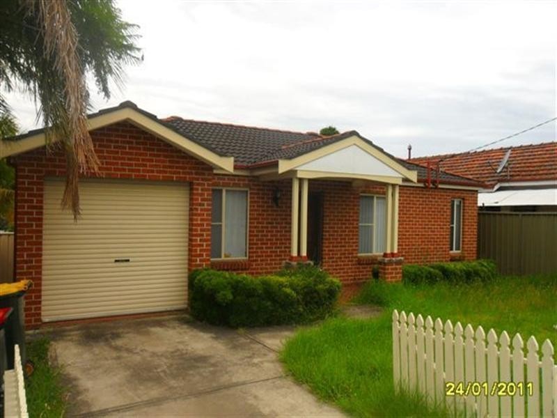 24 Bradbury Avenue, Campbelltown NSW 2560