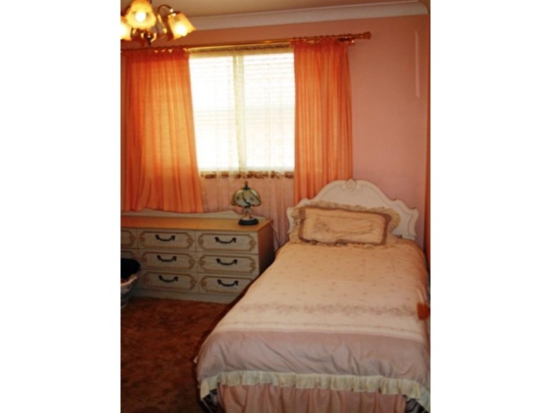 138 Campbellfield Avenue, Bradbury NSW 2560