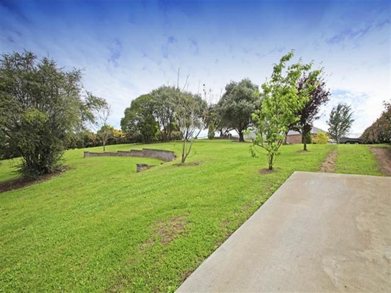 13 Camelot Close, Kirkham NSW 2570