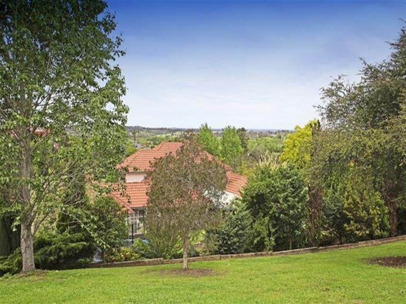 13 Camelot Close, Kirkham NSW 2570