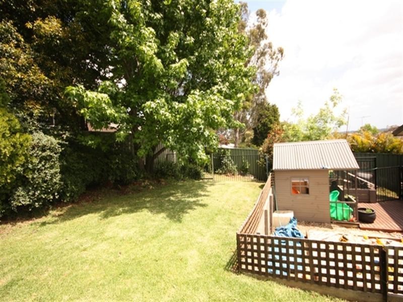 18 Macleay Street, Bradbury NSW 2560