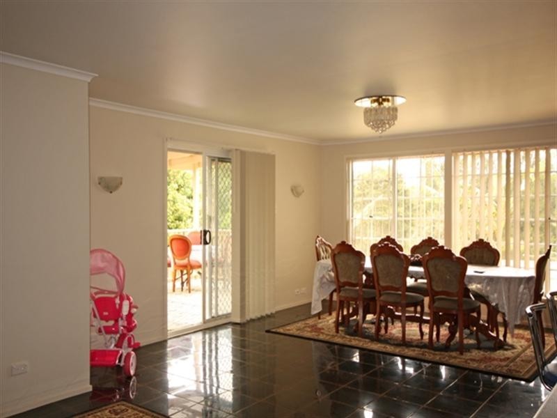 5 Skye Place, St Andrews NSW 2566