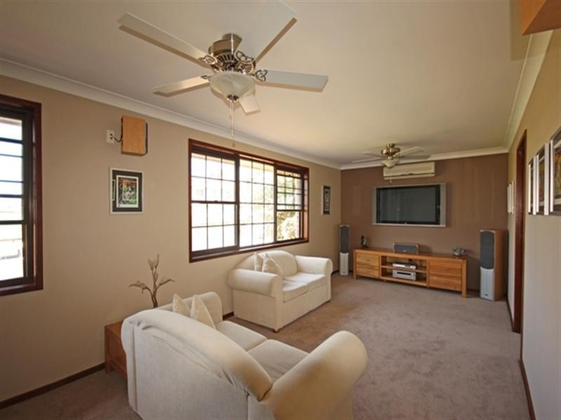 16 Skyhawk Avenue, Raby NSW 2566