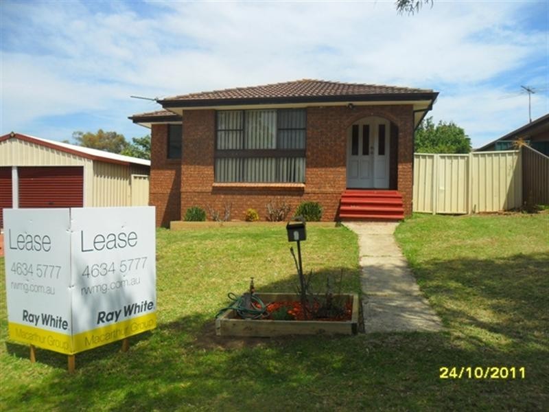 7 Roderigo Close, Rosemeadow NSW 2560