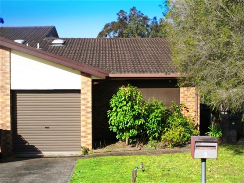 9 Oro Place, Glenfield NSW 2167