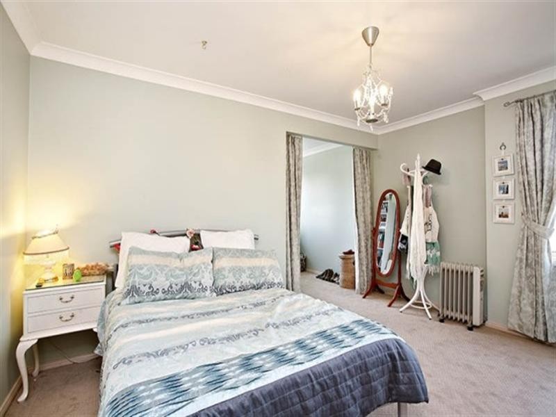 18 Elizabeth Henrietta Circuit, Macquarie Links NSW 2565