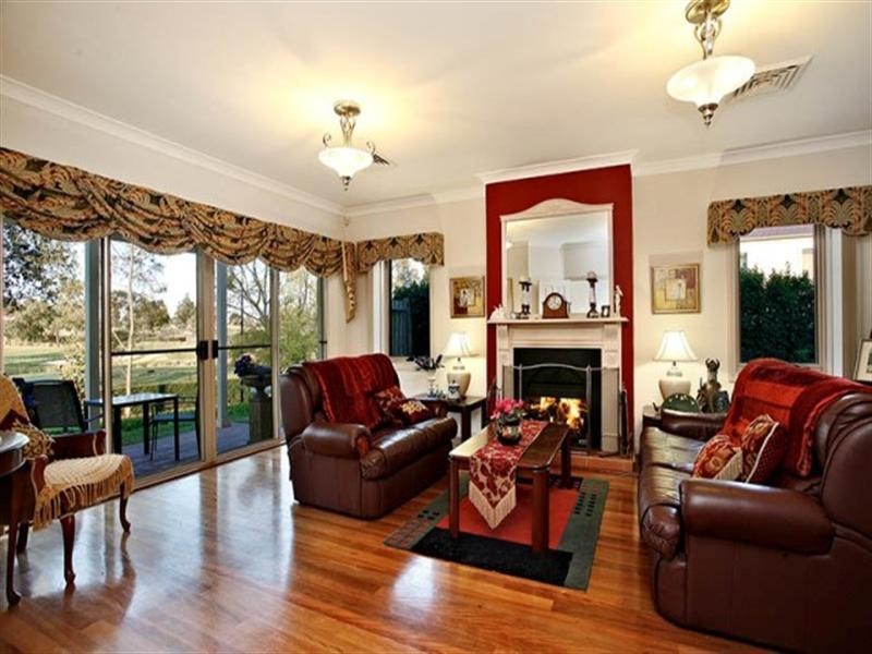 18 Elizabeth Henrietta Circuit, Macquarie Links NSW 2565