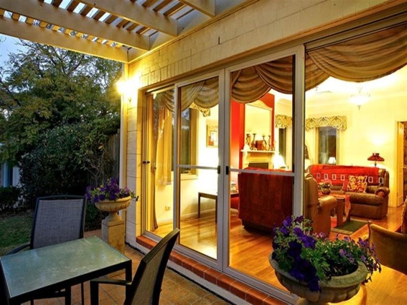 18 Elizabeth Henrietta Circuit, Macquarie Links NSW 2565