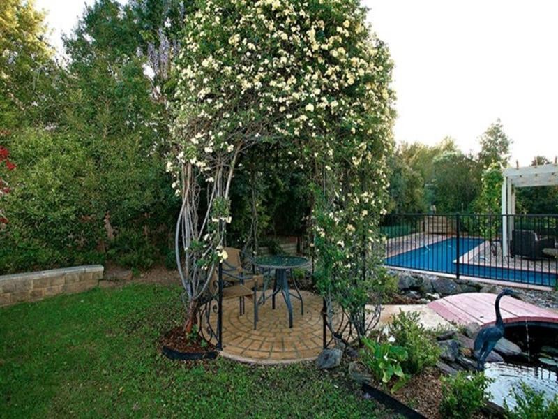 18 Elizabeth Henrietta Circuit, Macquarie Links NSW 2565