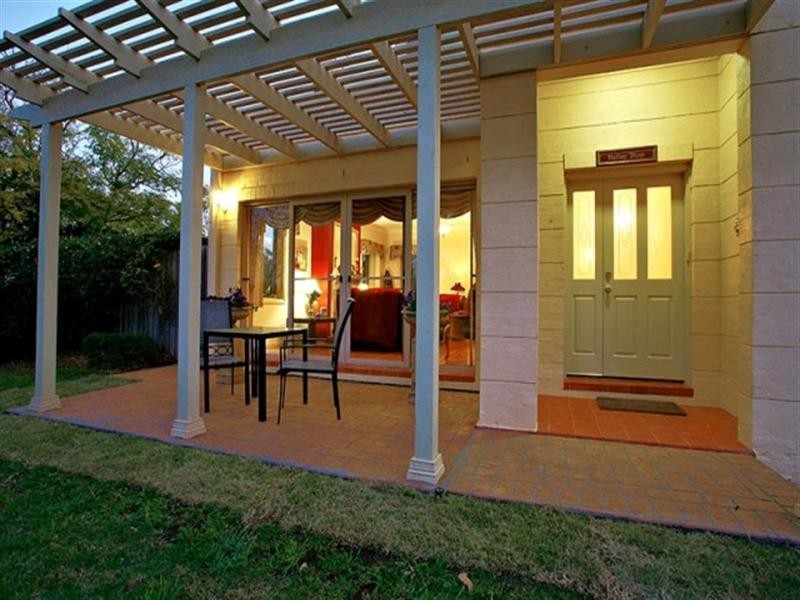 18 Elizabeth Henrietta Circuit, Macquarie Links NSW 2565