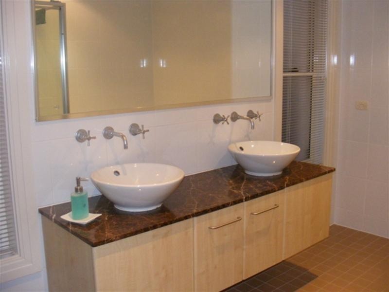 11 Scaranish Way, Macquarie Links NSW 2565