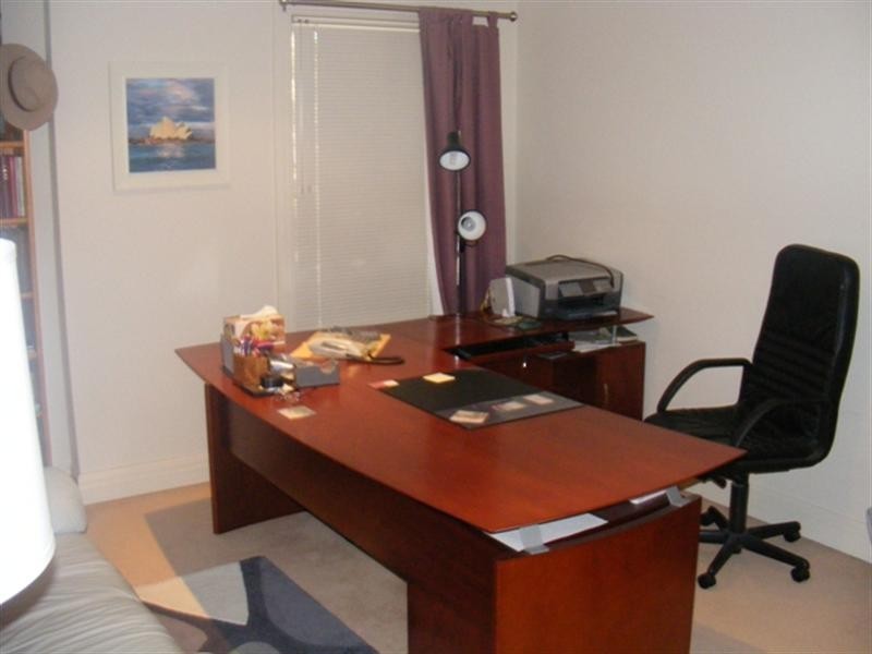 11 Scaranish Way, Macquarie Links NSW 2565