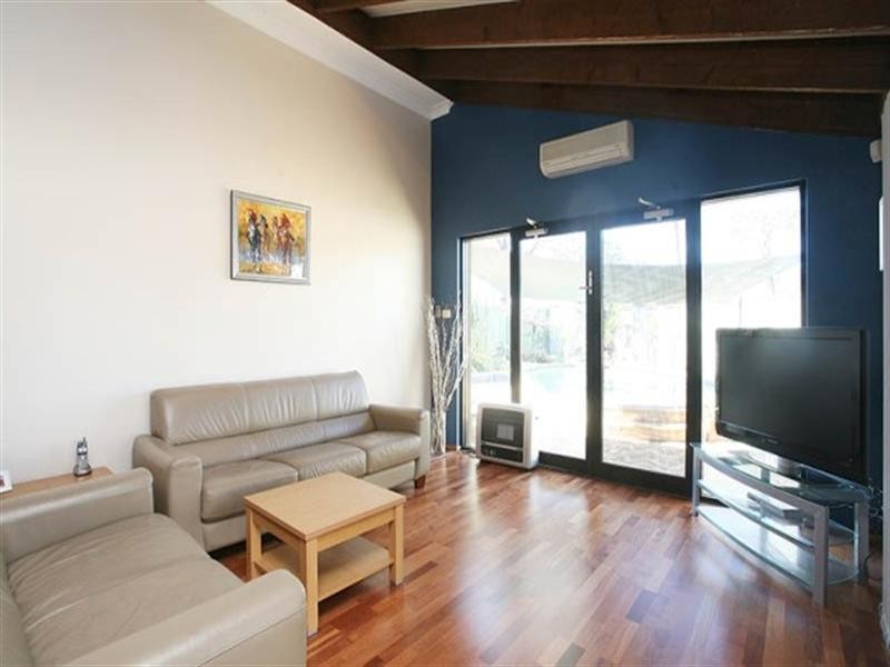 80 Bainbridge Avenue, Ingleburn NSW 2565