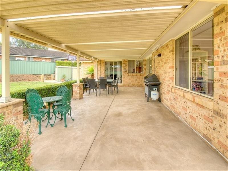 5 Magnolia Place, Macquarie Fields NSW 2564