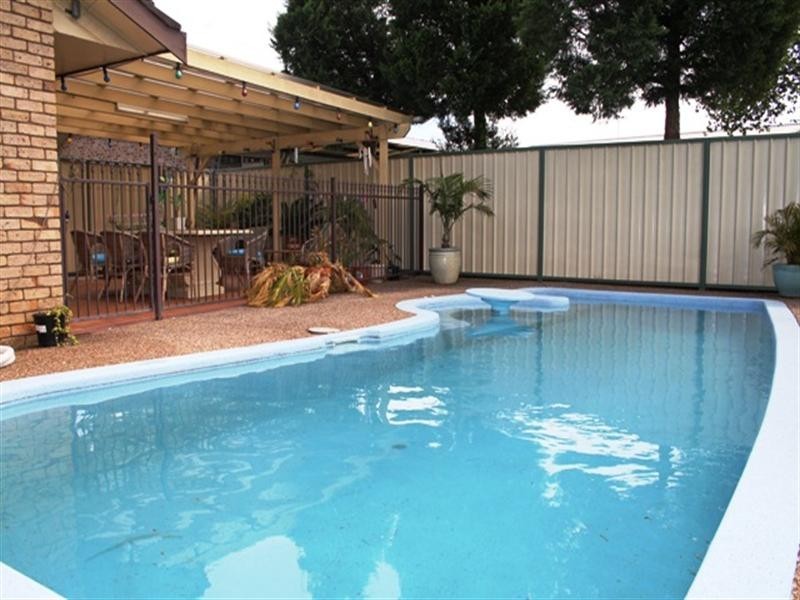 95 Atchison Road, Macquarie Fields NSW 2564