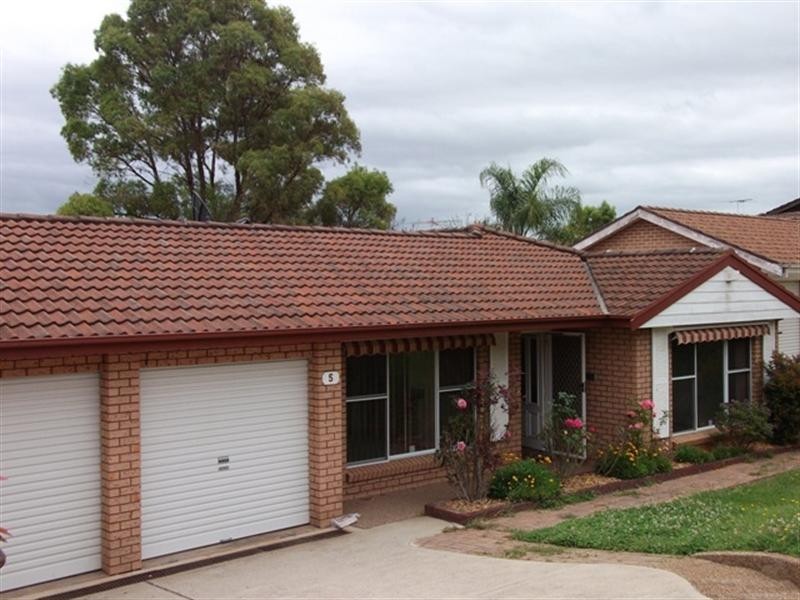 5 Cullen Place, Minto NSW 2566
