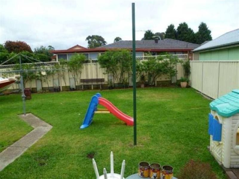 Ingleburn NSW 2565