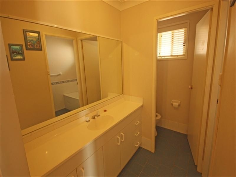 60 Welling Drive, Narellan Vale NSW 2567