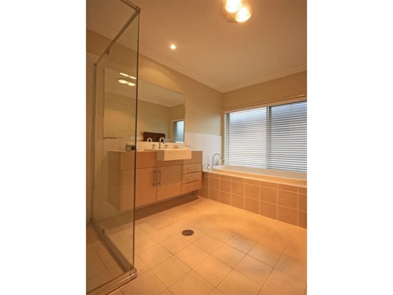 22 Park Way, Camden Park NSW 2570