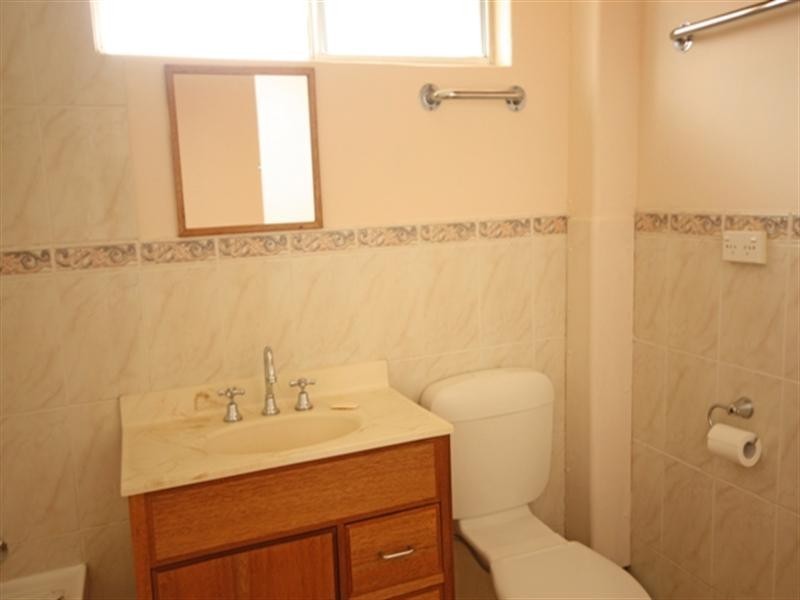 4/30 Burrinjuck Street, Leumeah NSW 2560