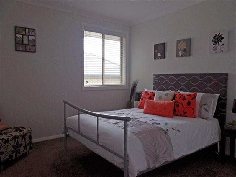 4 Gunn Way, Elderslie NSW 2570