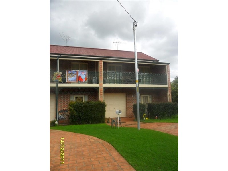 2/17 Brenda Street, Ingleburn NSW 2565